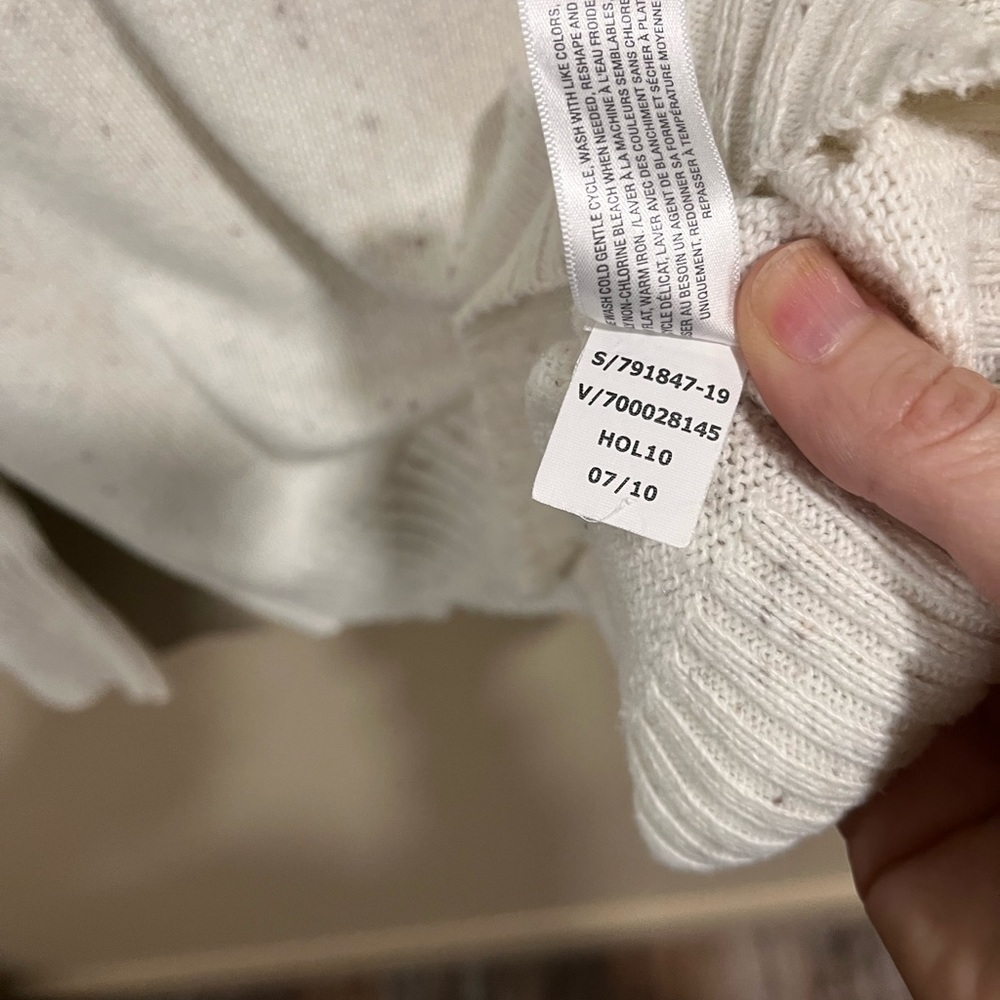 Old Navy Vintage V Neck Basic Pullover Cream Swea… - image 4